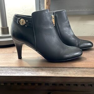 Tommy Hilfiger Black Leather Ankle Booties